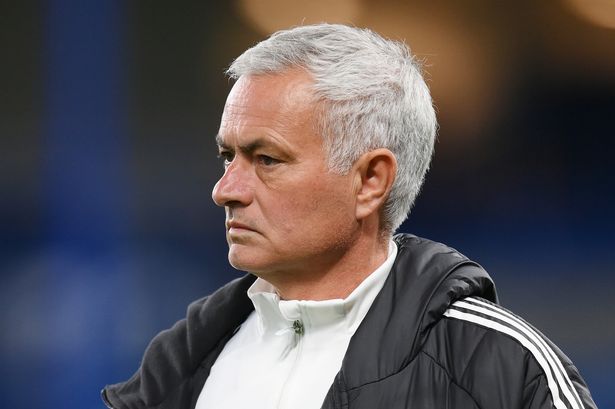 Real Madrid ‘inform Jose Mourinho of dressing room drama’ as Benfica ‘approve £5.2m switch’