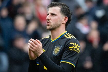 Mason Mount’s dad calls Michael Owen ‘fool’ after Man Utd star told he lacked ‘personality’