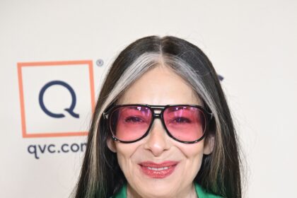 The 23 Best Hairstyles That Play Up Silver Hair