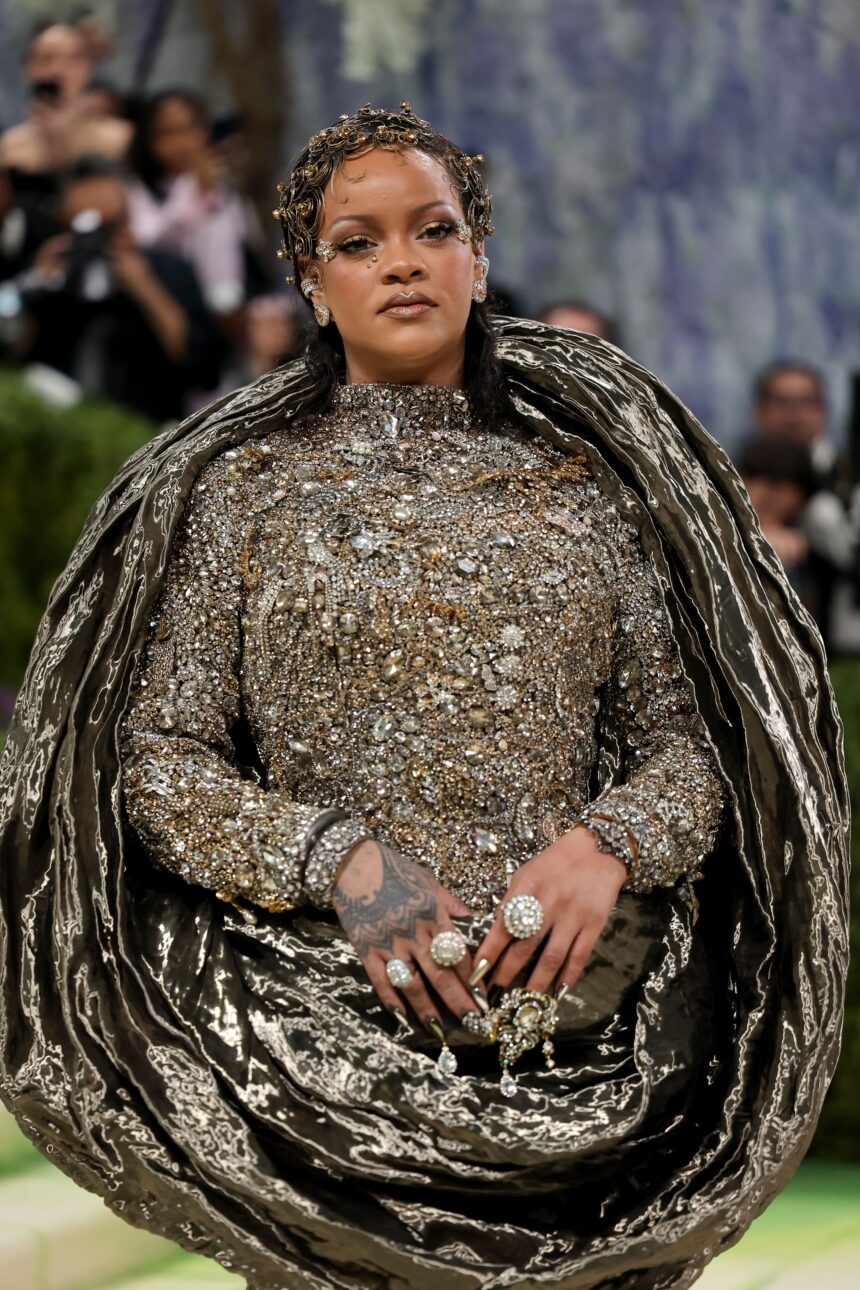 How Rihanna Crafted Her ‘Living Sculpture’ Hair for the 2026 Met Gala