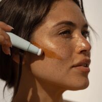 Glow Like A Celeb With These Expert Self-Tanning Tips