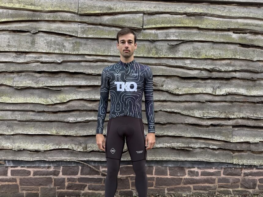 Pas Normal Studios Mechanism Long Sleeve Jersey Review: Stylish and comfortable, a great jersey across a range of temperatures.