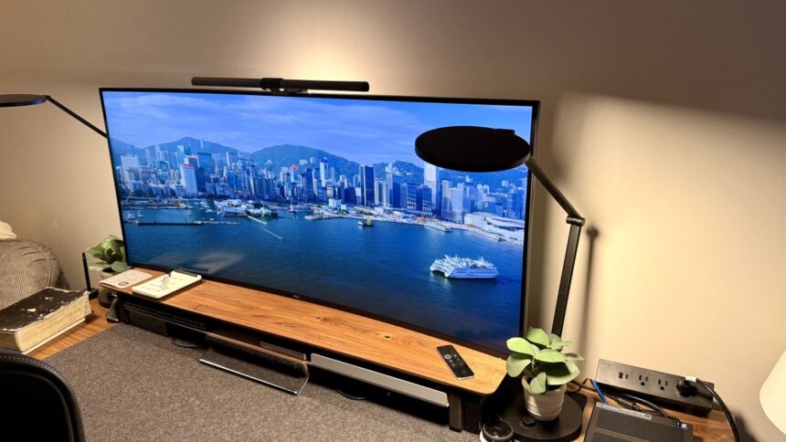 The Dell UltraSharp 52 Thunderbolt Hub monitor is the kind of display I always wished was possible, and now it’s in my office