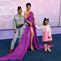 AMAs: Teyana Taylor’s Daughter Junie Rates Her Mom’s Breathtaking Look