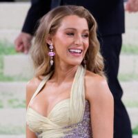Met Gala 2026: Hugh Jackman Saves Blake Lively From Dress Malfunction