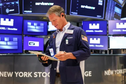 What AI bubble? Tech Stocks are Getting Cheaper