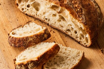 I Asked 2 Nutrition Experts If Sourdough Is Actually Healthier Than Other Bread, and They Both Had the Same Answer