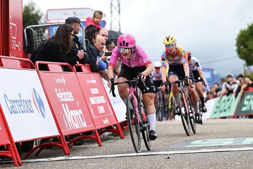 Vuelta Femenina stage 1: Noemi Rüegg storms uphill sprint to beat Kopecky and Koch to first leader’s jersey