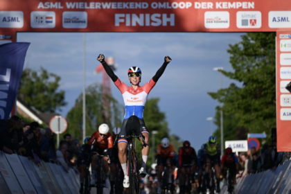 Lorena Wiebes overcomes late flat tyre to win Simac Omloop der Kempen Ladies