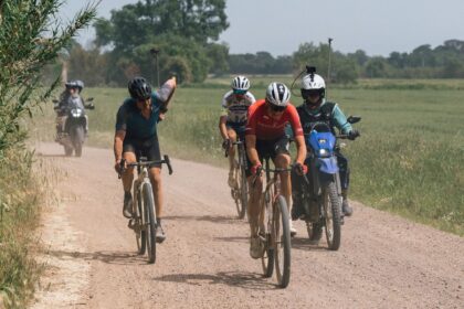 ‘Let us have our race’ – Geerike Schreurs and Lauren De Crescenzo share stories from The Traka 360 as pro women ‘navigate around all the chaos of the amateurs’