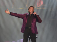 Barry Manilow Postpones Las Vegas Dates, But Says He’s Making ‘Great Progress’ in Cancer Recovery