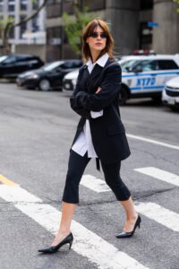 How to Dress Like Daisy Edgar-Jones This Summer