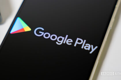 Google is bringing Android’s gaming Sidekick to more users