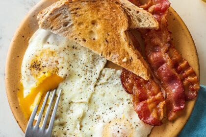 7 Chefs Agree on the Simple Rule for Perfectly Runny Over-Easy Eggs Every Time