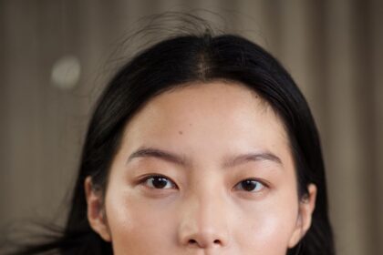 This Mizon Peptide Serum Creates an Instant Glass Skin Effect