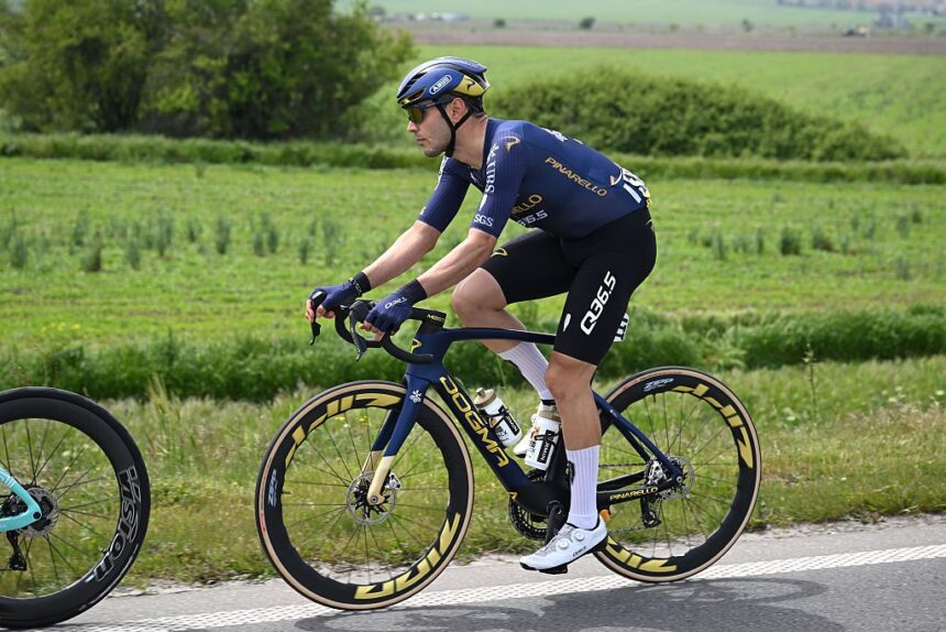 Veenendaal Classic: two weeks after quitting Giro d’Italia injured, Matteo Moschetti back on the winner’s podium