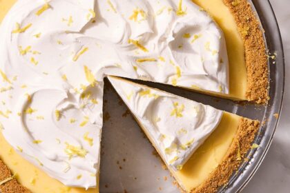 The Light & Creamy Lemon Dessert My Friends Always Ask Me to Make