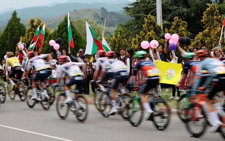 250,000 fans in Sofia, a packed Lidl car park, and flamingos – Giro d’Italia reflections from a crash-marred but memorable Bulgarian Grande Partenza