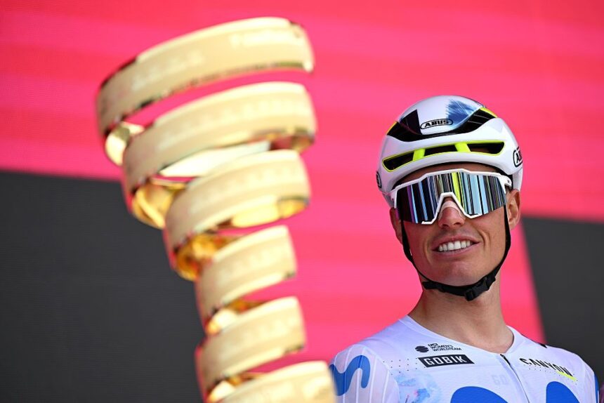 ‘He’s got that resilience’ – Enric Mas stays out of trouble and on track at the Giro d’Italia with slow-burning GC bid