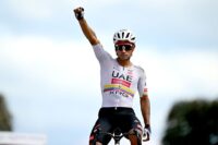 ‘We ride well, we ride smart’ – Jhonathan Narváez takes a second stage win after a crazy stage 8 at the Giro d’Italia