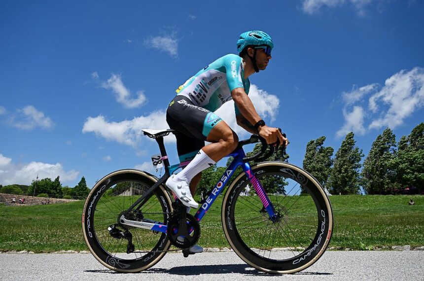 Expulsion and fine for sprinter Enrico Zanoncello after headbutt in Giro d’Italia stage 15 finale