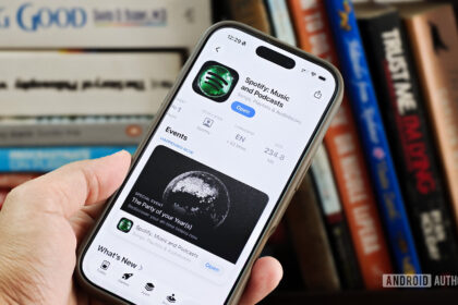 Spotify’s disco ball icon wasn’t exactly a hit, so it’s heading out