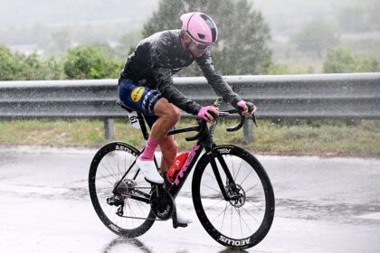 ‘We knew there would be fireworks’ – Long, solo pursuit through rain proves too much for Giulio Ciccone to defend Giro d’Italia lead