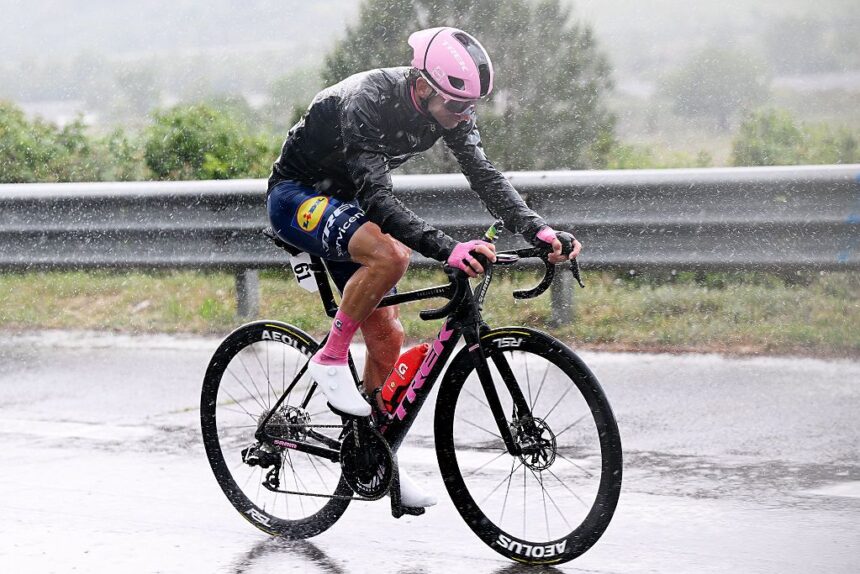 ‘We knew there would be fireworks’ – Long, solo pursuit through rain proves too much for Giulio Ciccone to defend Giro d’Italia lead