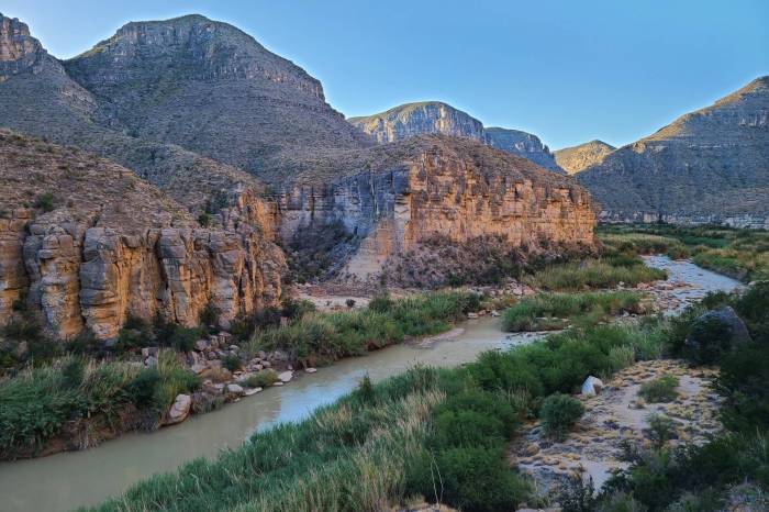 DHS Waives Dozens of Laws to Fast-Track Border Barriers Near Big Bend