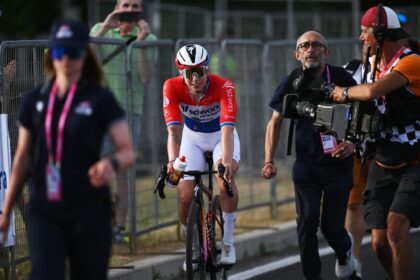 ‘An exceptionally severe sanction’ – Lorena Wiebes’s team ‘astonished’ after sprinter kicked off Giro d’Italia Women for underweight bike