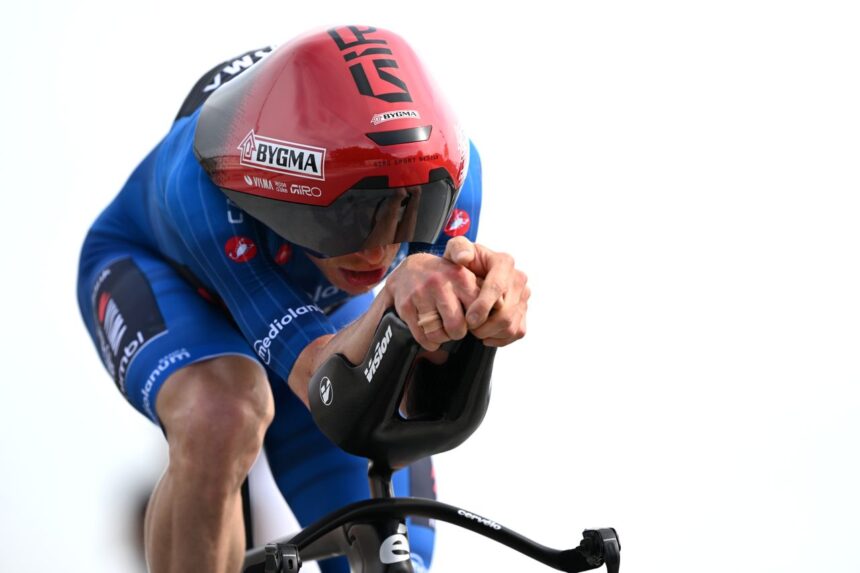 ‘I’ve never been super good at it’ – Jonas Vingegaard has ‘terrible’ time trial at Giro d’Italia, but remains in GC box-seat