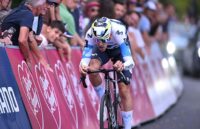 Boucles de l’Aulne: Jon Barrenetxea blasts past Clément Venturini on uphill finish in Châteaulin for victory