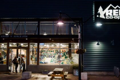 REI workers call for nationwide boycott of annual sale amid ongoing labour dispute