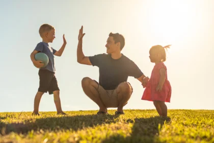 Want to Raise Happier Kids? Parenting Research Says 1 Simple Approach Works Best