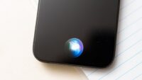 Apple’s new Siri will have auto-deleting chats, report claims