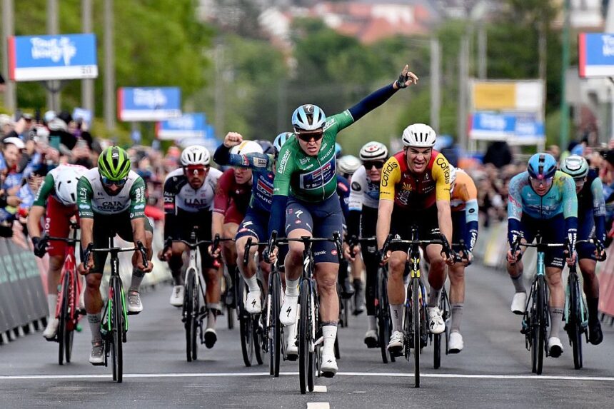 Tour de Hongrie: Tim Merlier powers to third stage win on final day while Jakob Söderqvist overcomes late crash for GC title