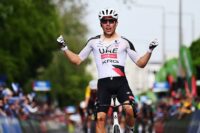 Tour de Hongrie: Benoît Cosnefroy stuns field with stage 2 victory using long-range sprint