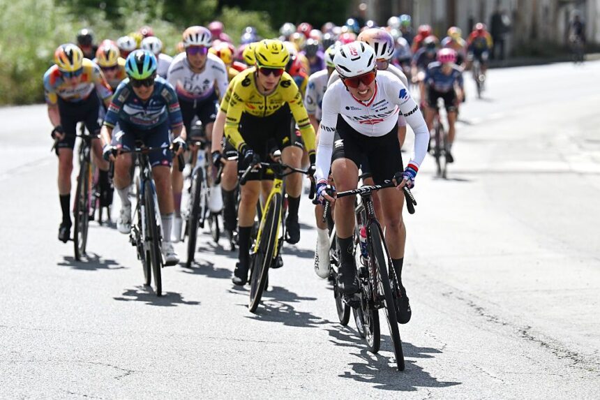 ‘You never know if you don’t try’ – Kasia Niewiadoma-Phinney unfazed after headwind scuppers attacks into A Coruña at the Vuelta Femenina