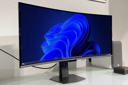 I gamed with MSI’s new 34-inch QD-OLED panel and now I never want to use an LCD monitor again