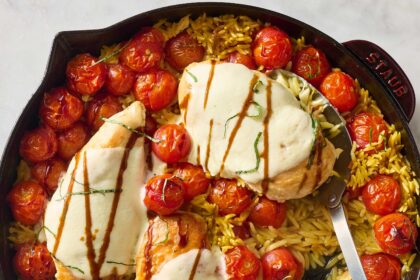 This 7-Ingredient, 1-Skillet Recipe Yields a 5-Star Dinner