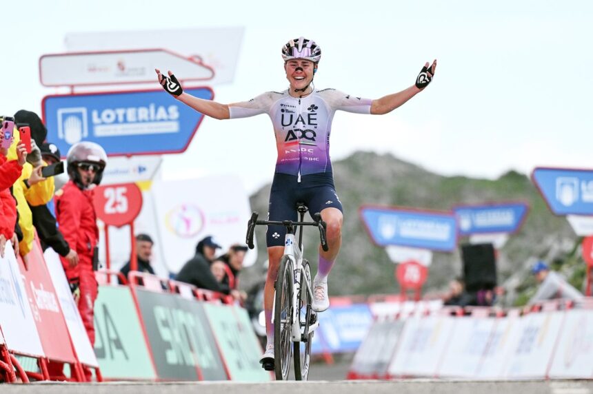 La Vuelta Femenina: Paula Blasi seizes overall victory with final day turnaround on Alto de L’Angliru as Petra Stiasny solos to stage win