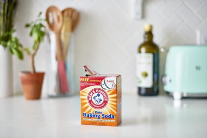 Baking Soda vs. Vinegar — Which Is the Better Cleaner? Pro Cleaners Weigh in