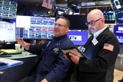 Stagflation Warning Signs Are Flashing, But the AI Boom Is Letting Investors Ignore Them (For Now)