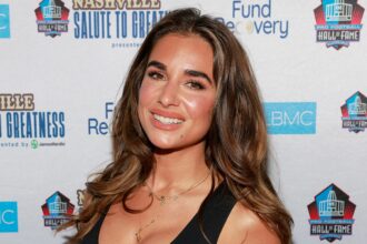 Jessie James Decker Plans to Downsize Her “Annoying” Breast Implants