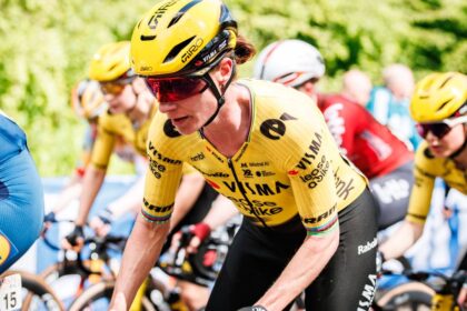 Vos breaks collarbone; race leader Rüegg forced to abandon crash-marred opening stages of La Vuelta Femenina