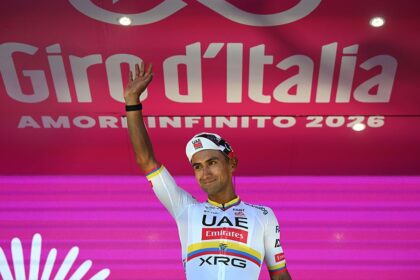 ‘In a sprint finish, nobody’s got any friends’ – Narváez keeps UAE Team Emirates’ Giro d’Italia flight alive with tenacious stage 4 triumph