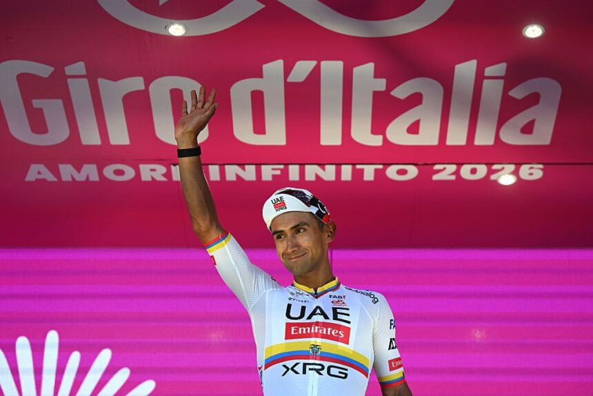 ‘In a sprint finish, nobody’s got any friends’ – Narváez keeps UAE Team Emirates’ Giro d’Italia flight alive with tenacious stage 4 triumph