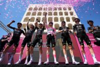 ‘Right from the start of the Giro the vibe was very good’ – Visma-Lease a Bike celebrate a dominant team performance on final stage