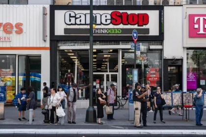 Gamestop CEO Outlines Job Cuts, Spending Proposals as He Tries to Buy eBay