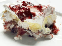 The One-Pan Make-Ahead Summer Dessert That Gets More Delicious the Longer It Sit
